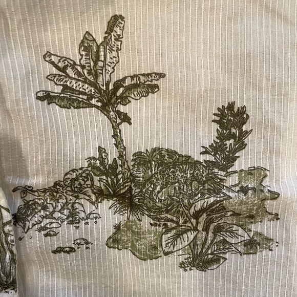 Beachy Button Down - Picture 5 of 7